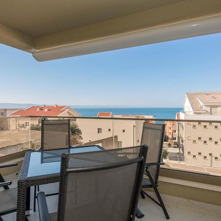 Stunning Apartment In Tucepi With Kitchen Luaran gambar